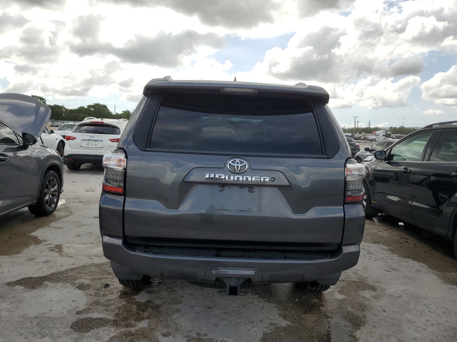 JTEZU5JR3G5129977 2016 Toyota 4Runner Sr5