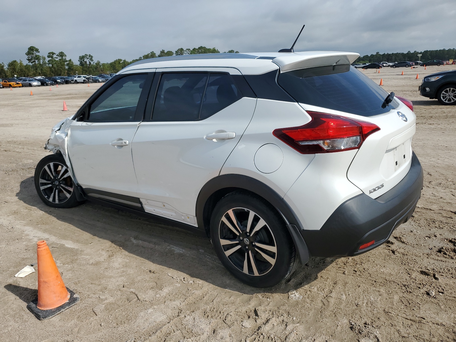 2019 Nissan Kicks S vin: 3N1CP5CU0KL514329