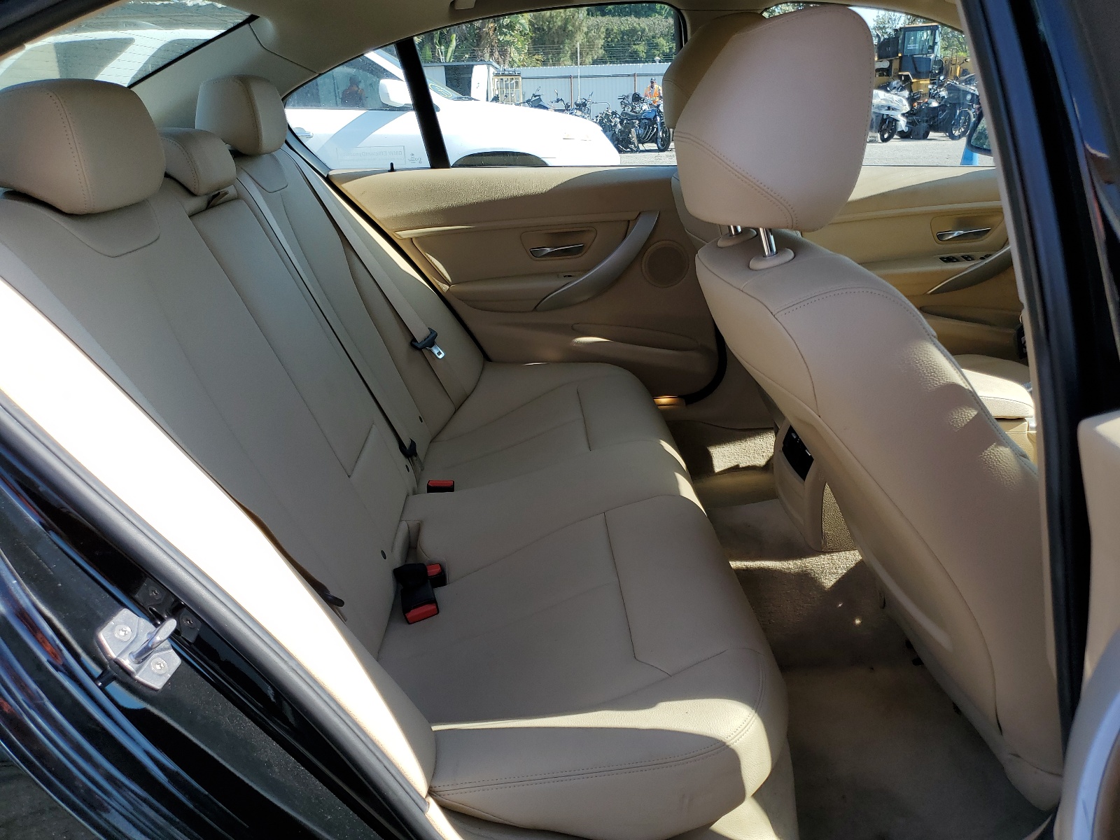 WBA3B1C50FK139091 2015 BMW 320 I