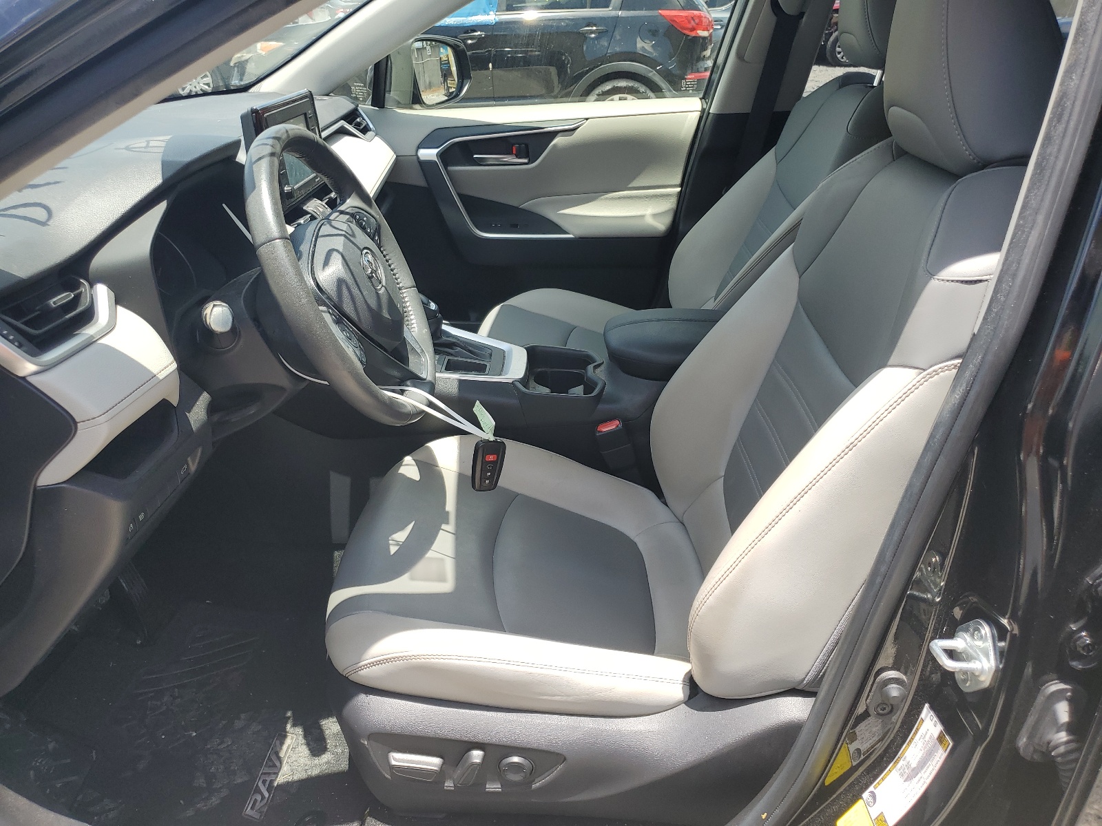 JTMC1RFV5LD047748 2020 Toyota Rav4 Xle Premium