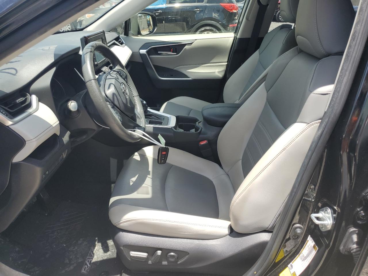 2020 Toyota Rav4 Xle Premium VIN: JTMC1RFV5LD047748 Lot: 64744804