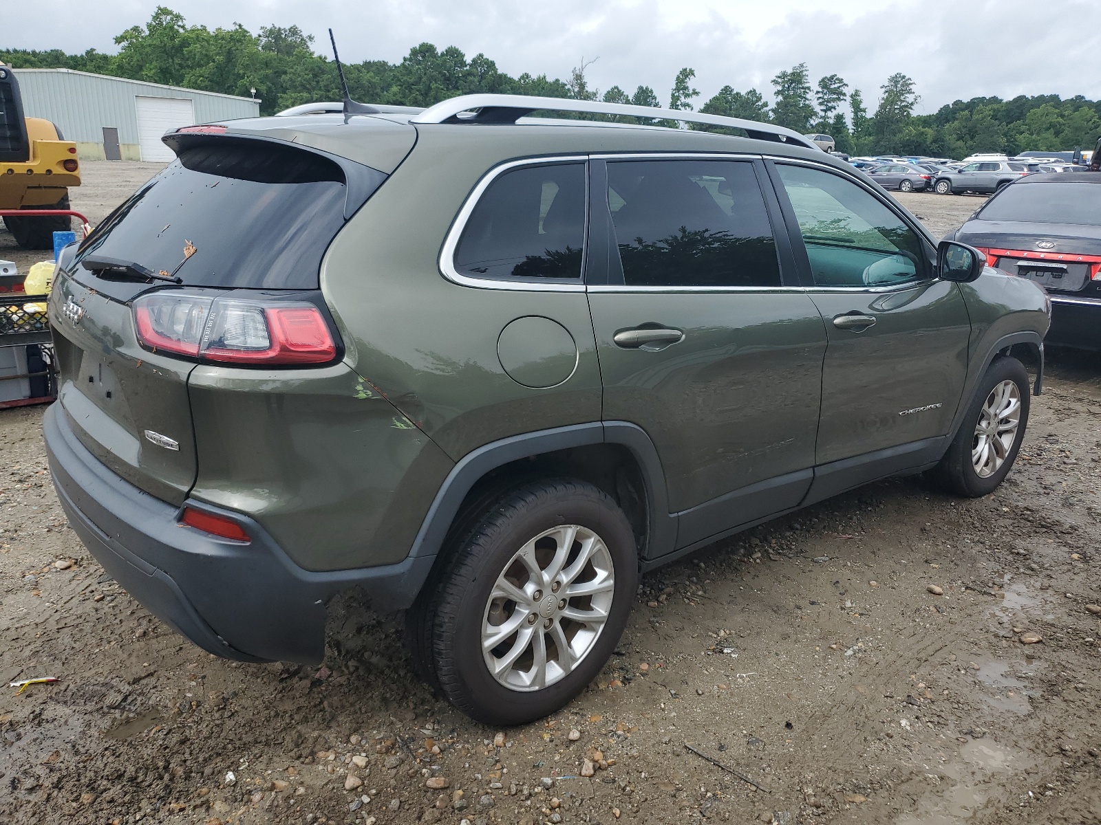 2019 Jeep Cherokee Latitude vin: 1C4PJLCB2KD241936