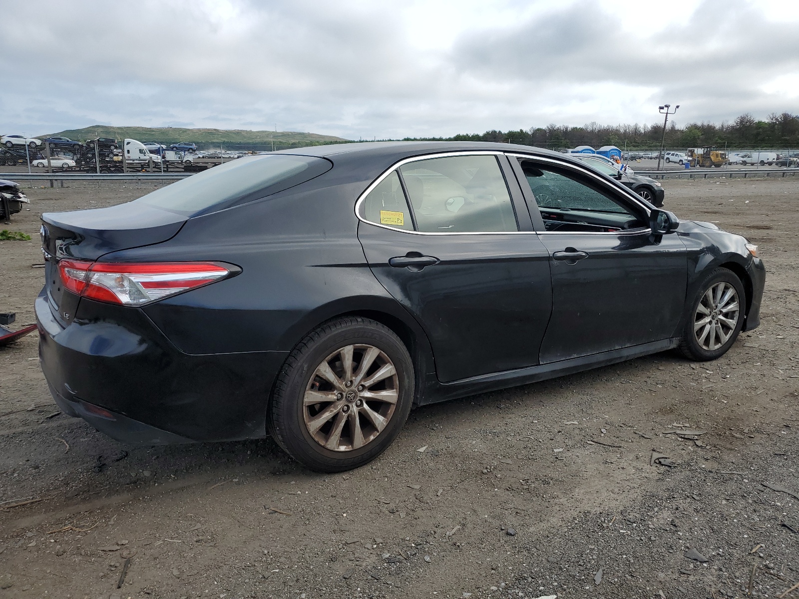 2018 Toyota Camry L vin: JTNB11HK2J3018691