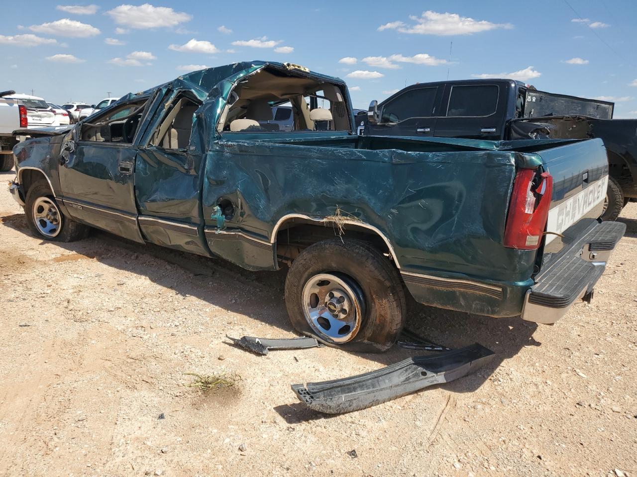 1997 Chevrolet Gmt-400 C1500 VIN: 2GCEC19R7V1241327 Lot: 62141754