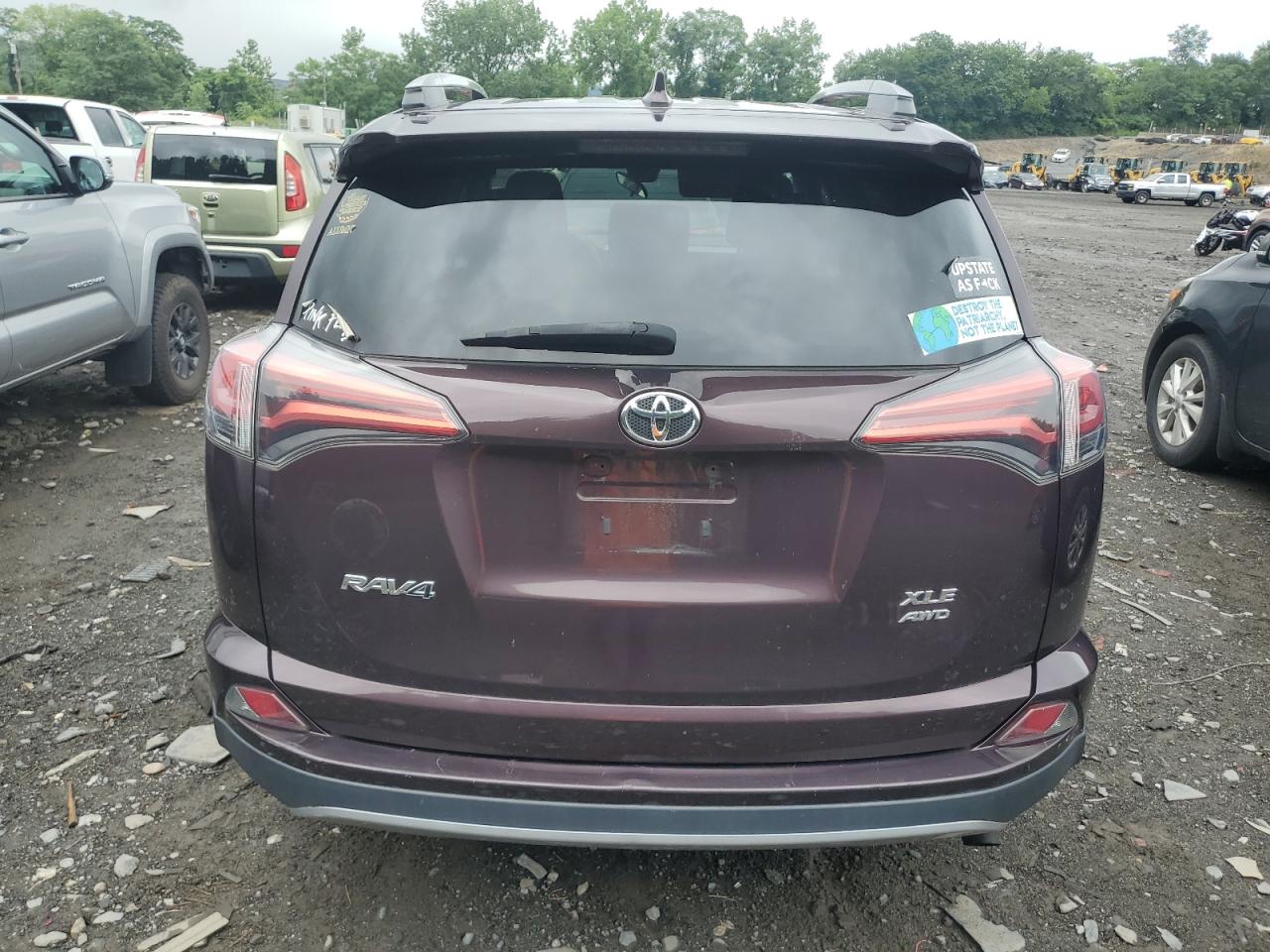 2017 Toyota Rav4 Xle VIN: 2T3RFREV0HW674655 Lot: 64062904