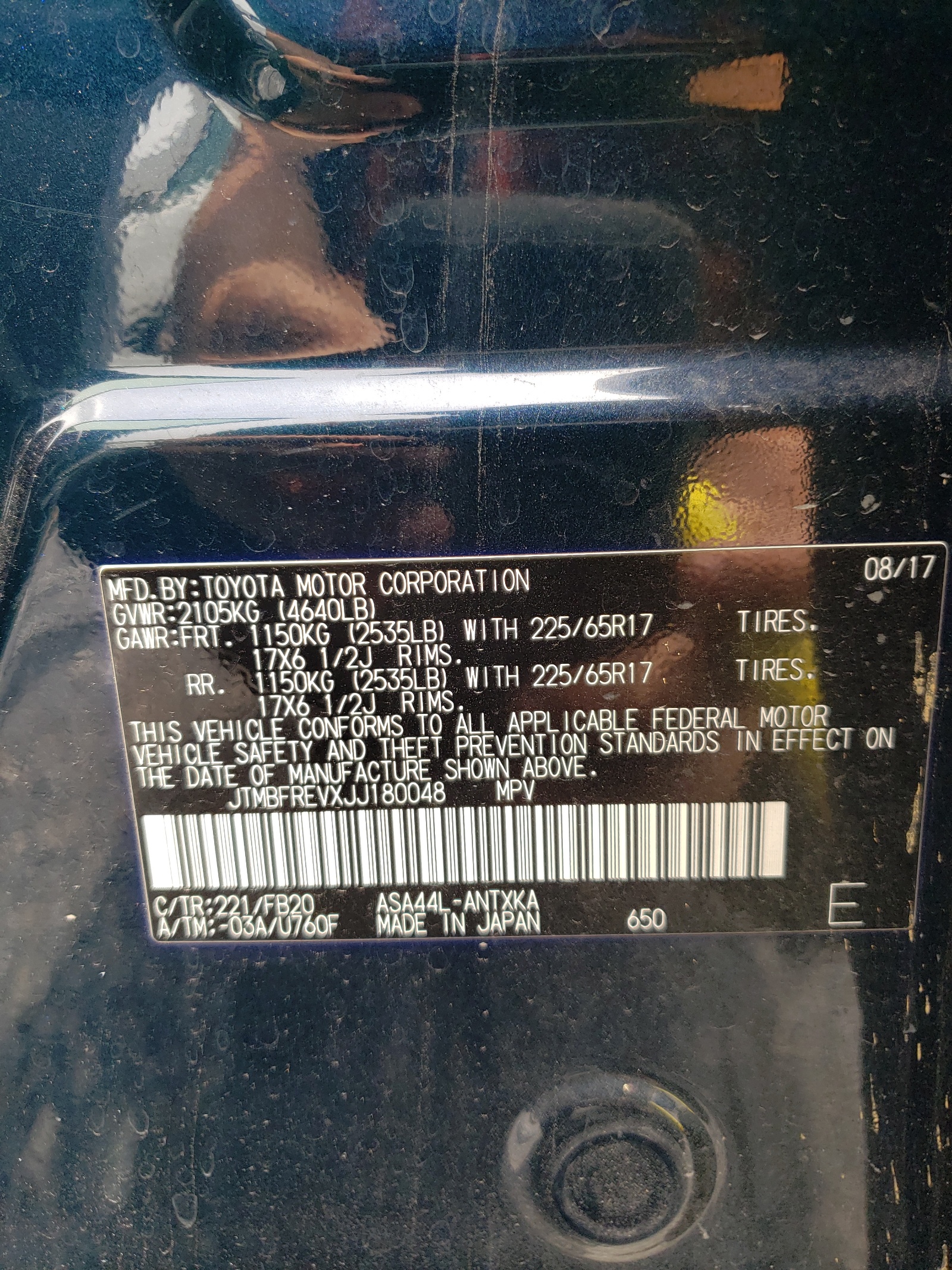 JTMBFREVXJJ180048 2018 Toyota Rav4 Le