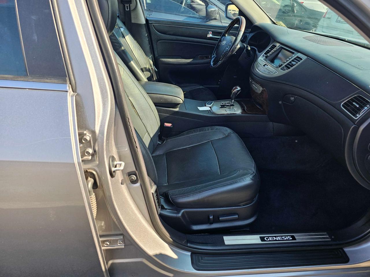 2010 Hyundai Genesis 4.6L VIN: KMHGC4DF7AU105846 Lot: 64911814