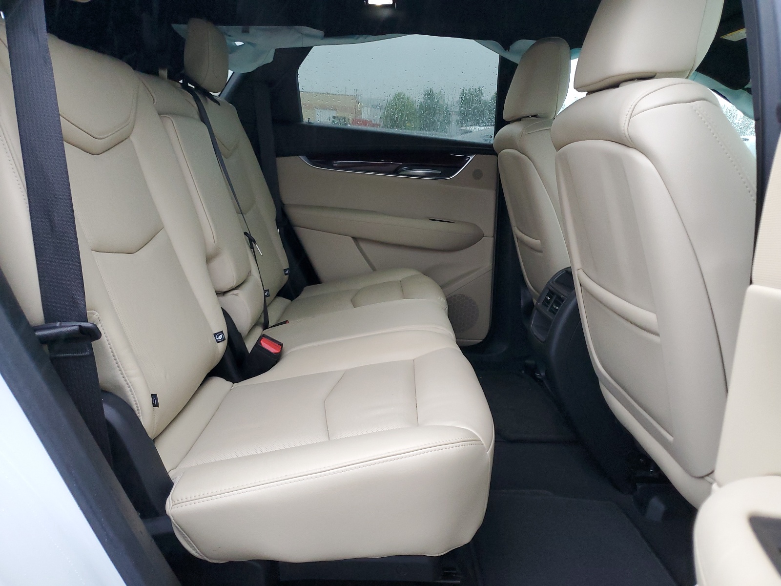 1GYKNDRS7JZ168568 2018 Cadillac Xt5 Luxury