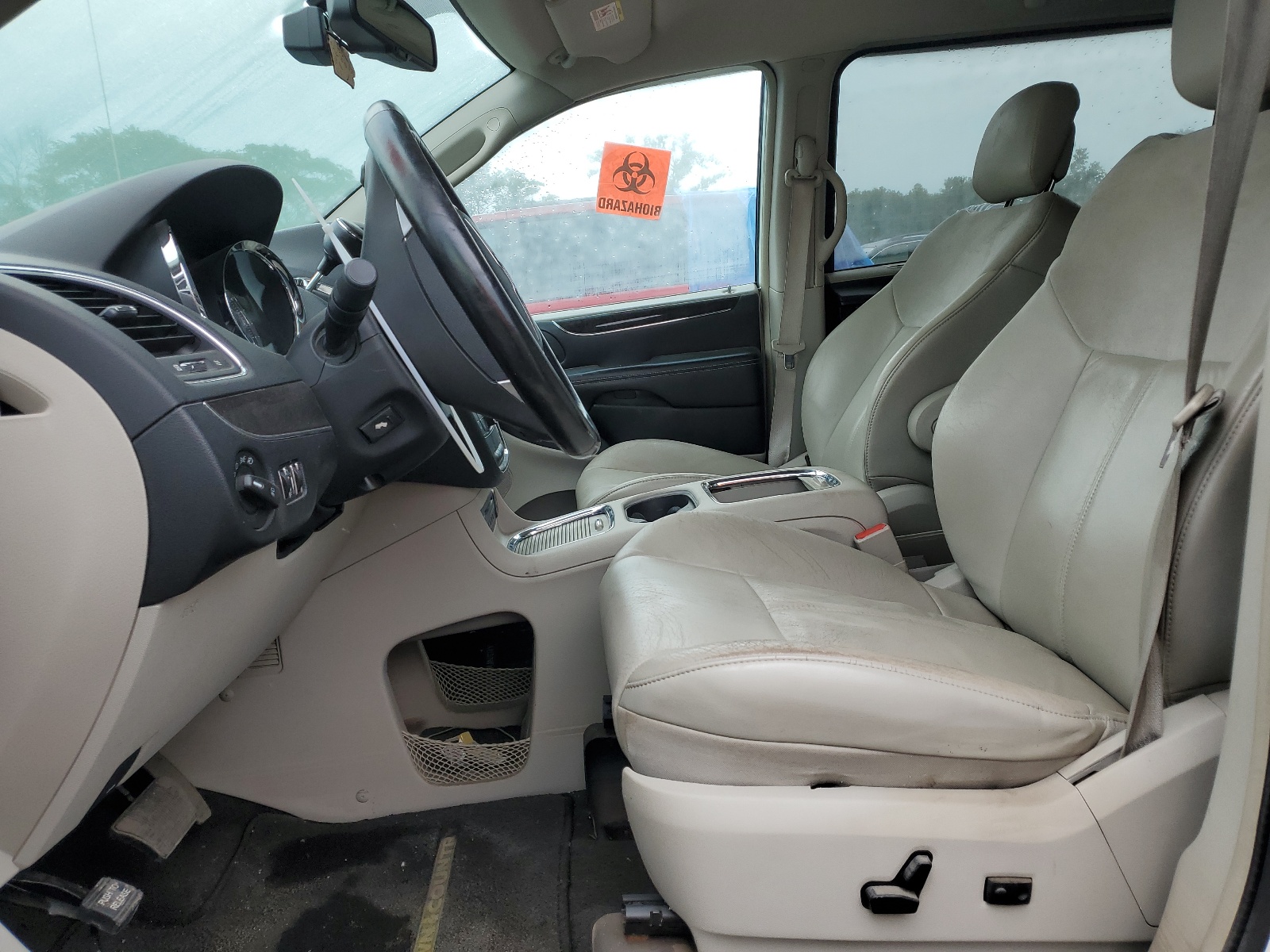 2A4RR6DG0BR784335 2011 Chrysler Town & Country Limited