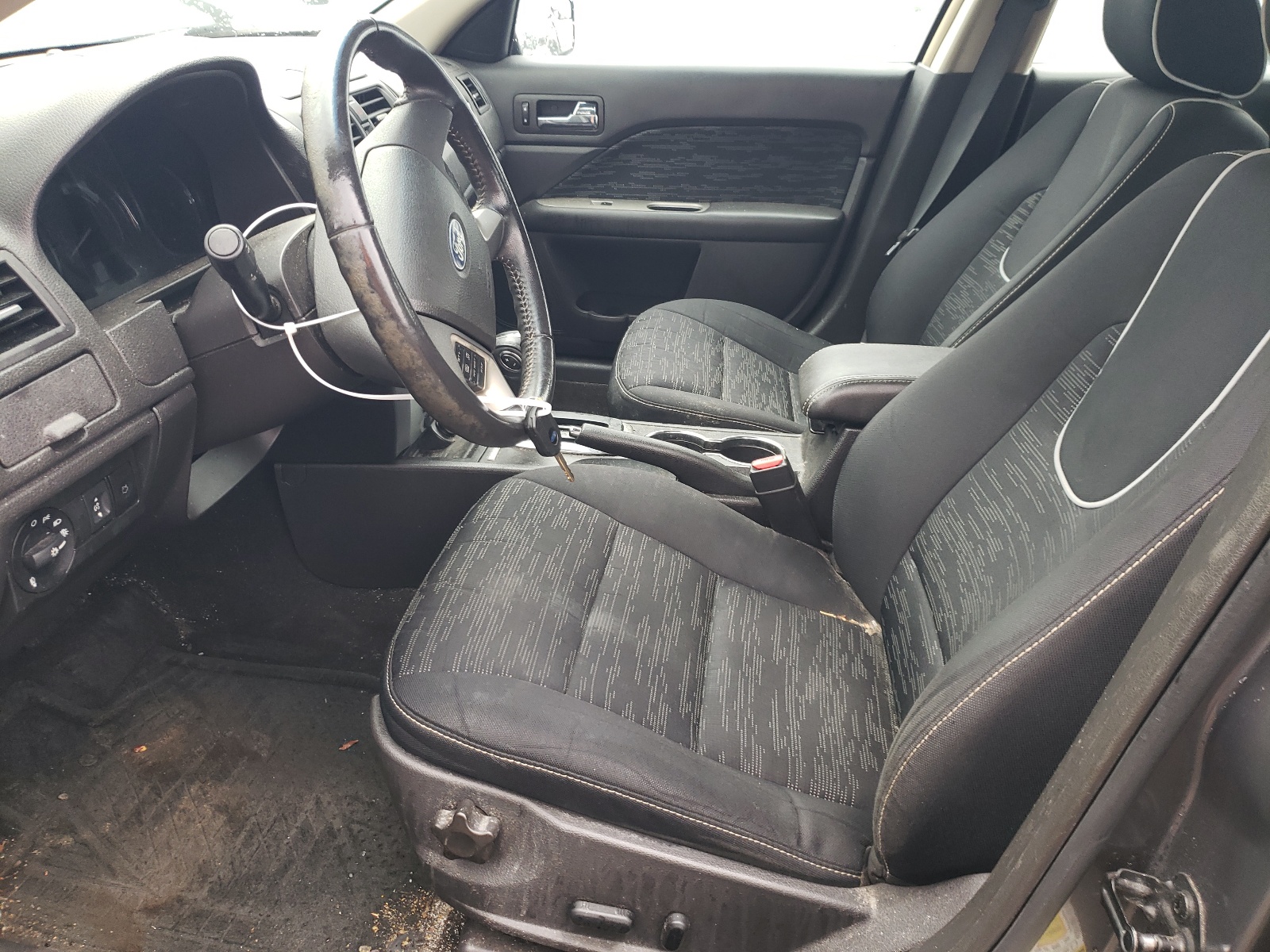 3FAHP0HA9BR328506 2011 Ford Fusion Se