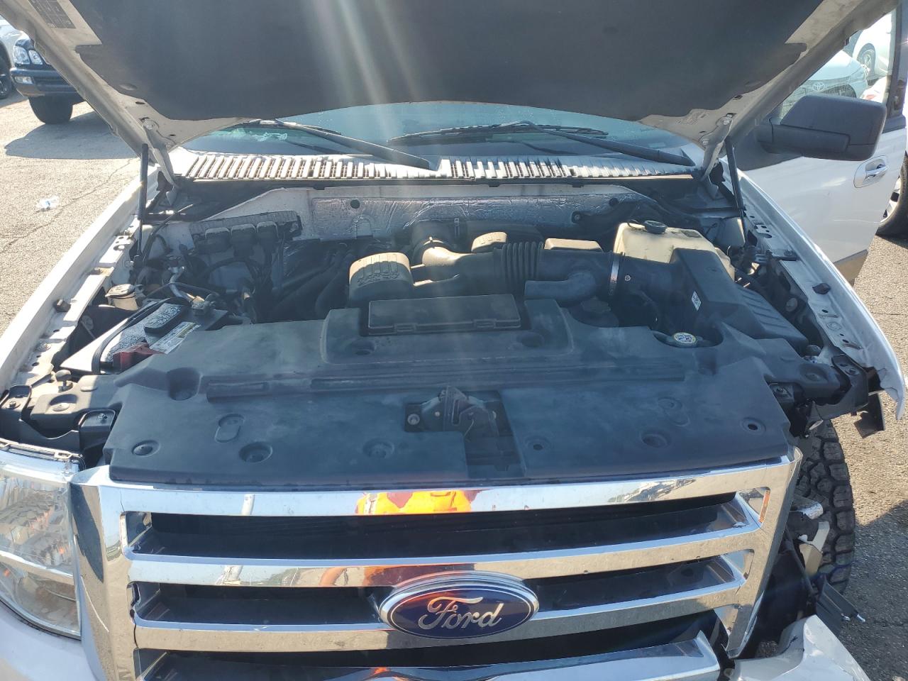 2014 Ford Expedition Xlt VIN: 1FMJU1J50EEF56954 Lot: 62601364