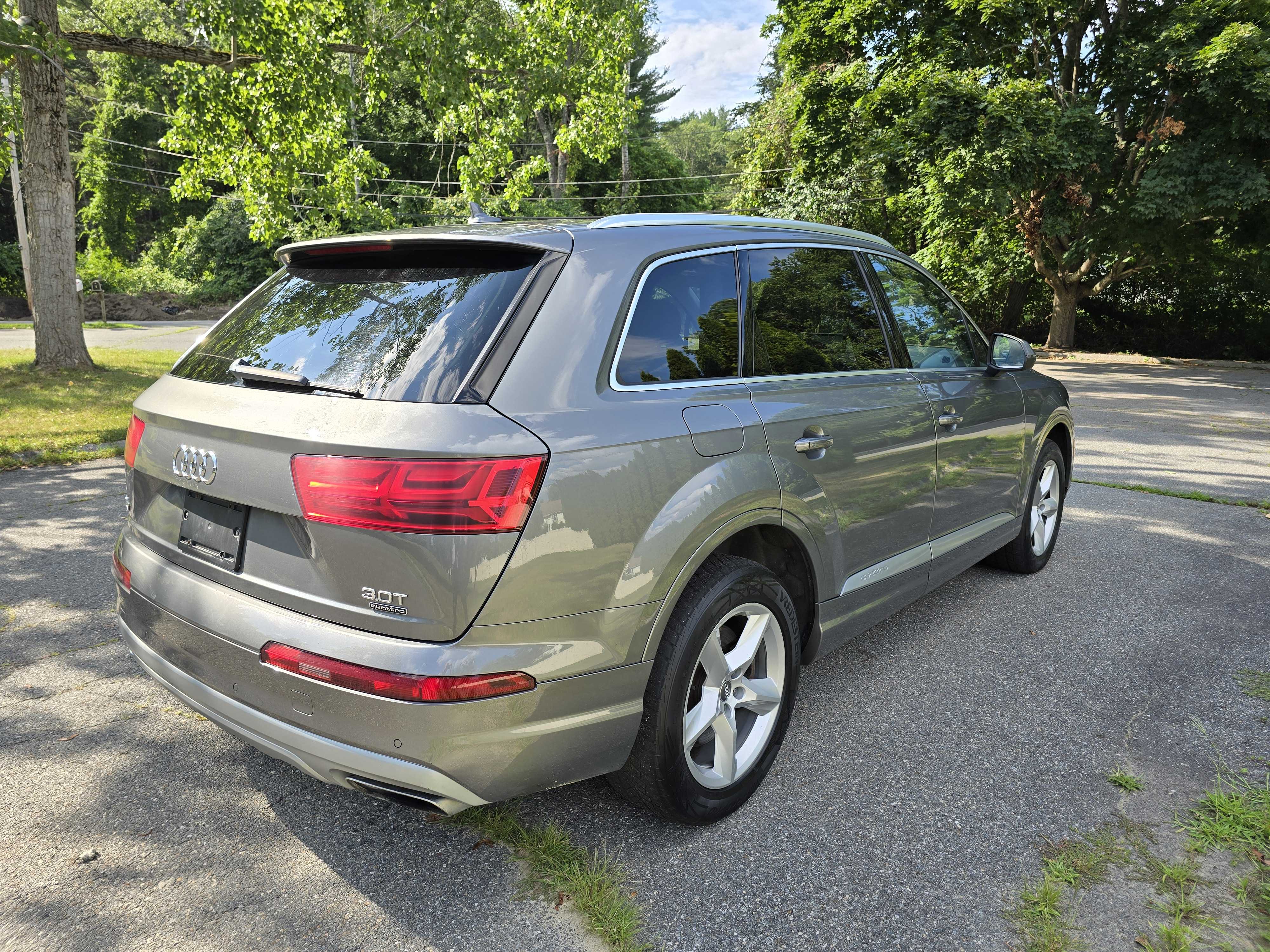 2017 Audi Q7 Prestige vin: WA1VAAF73HD023185