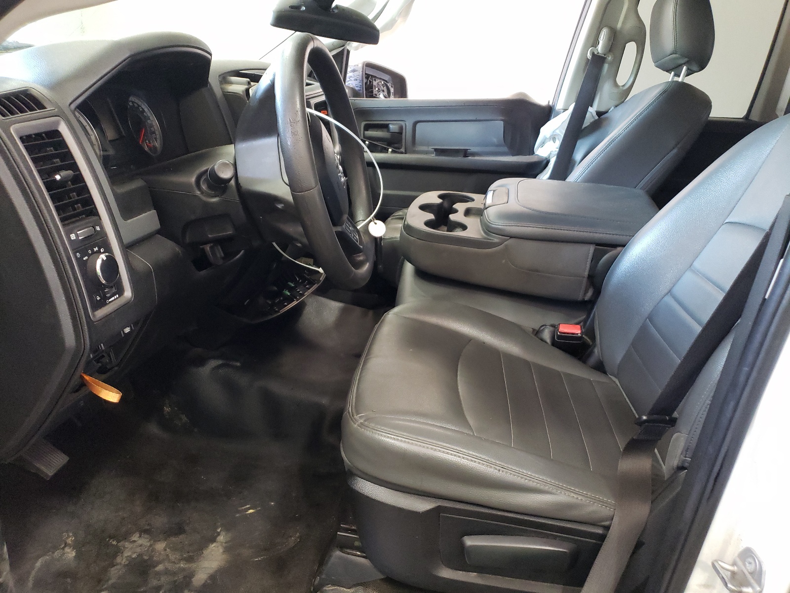 1C6RR6FG4KS603729 2019 Ram 1500 Classic Tradesman