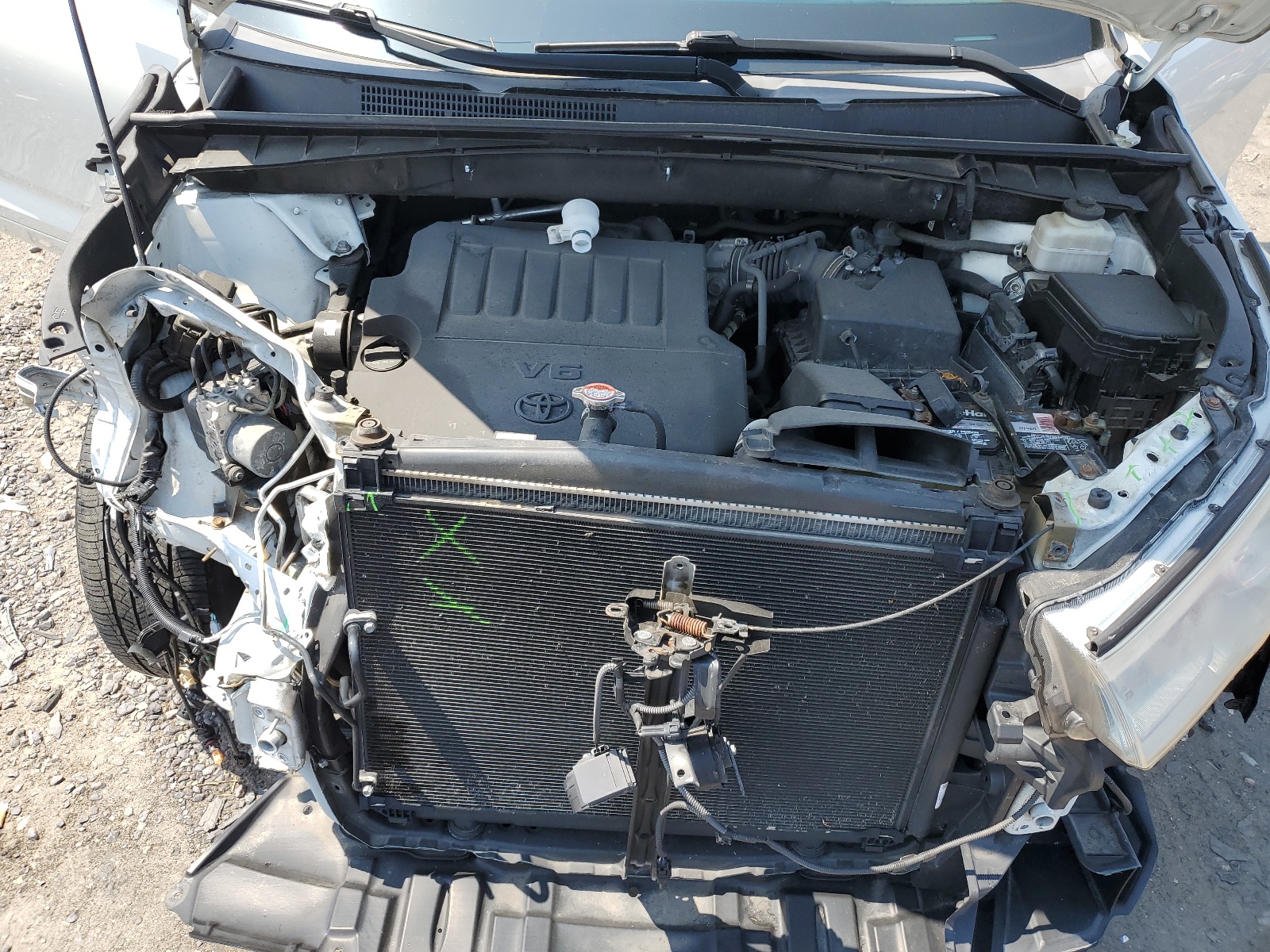 5TDJKRFH1GS327191 2016 Toyota Highlander Xle