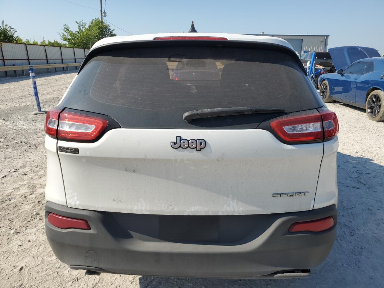 1C4PJLAB4FW621048 2015 Jeep Cherokee Sport