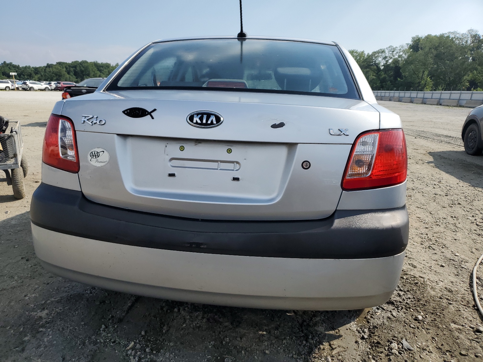 KNADE223096573574 2009 Kia Rio Base