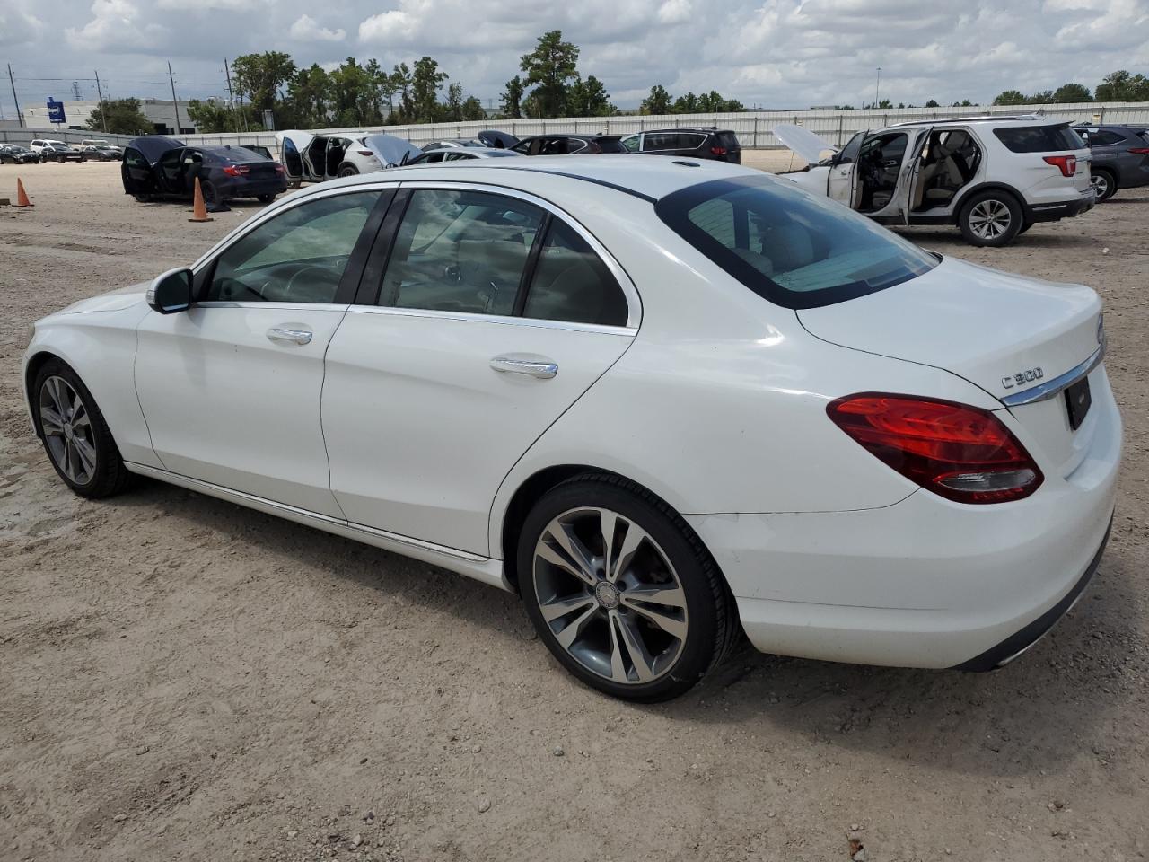 2015 Mercedes-Benz C-klasse - Image 2