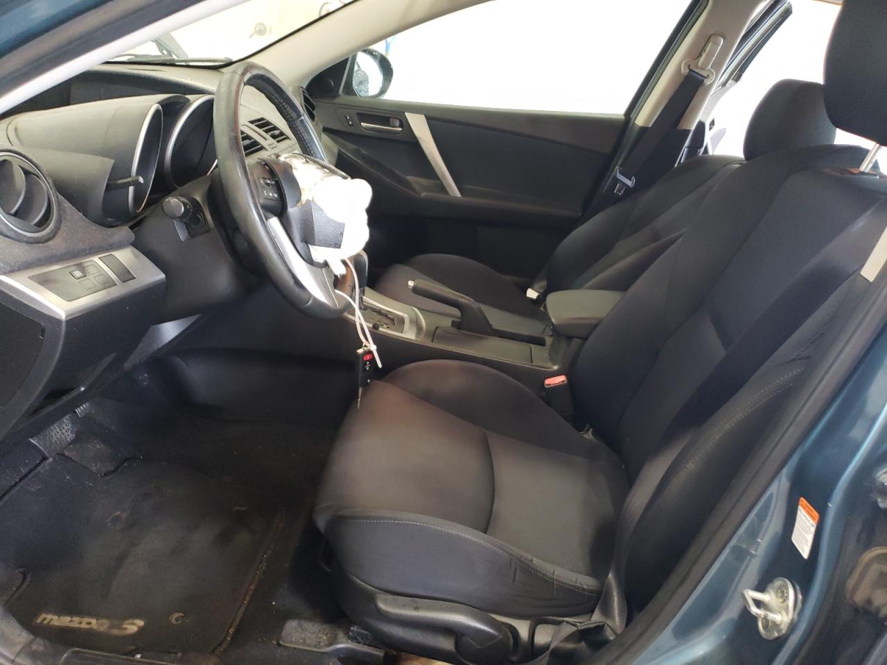 2010 Mazda 3 S VIN: JM1BL1H57A1142587 Lot: 61545014