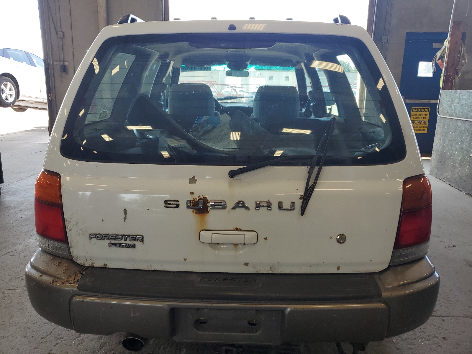 JF1SF6556YH714958 2000 Subaru Forester S