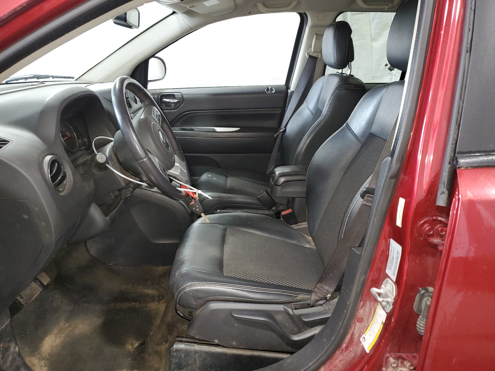 1C4NJDEBXGD724009 2016 Jeep Compass Latitude