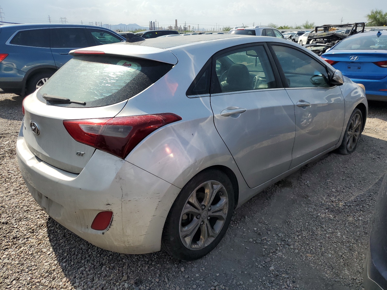 2013 Hyundai Elantra Gt vin: KMHD35LE6DU028148