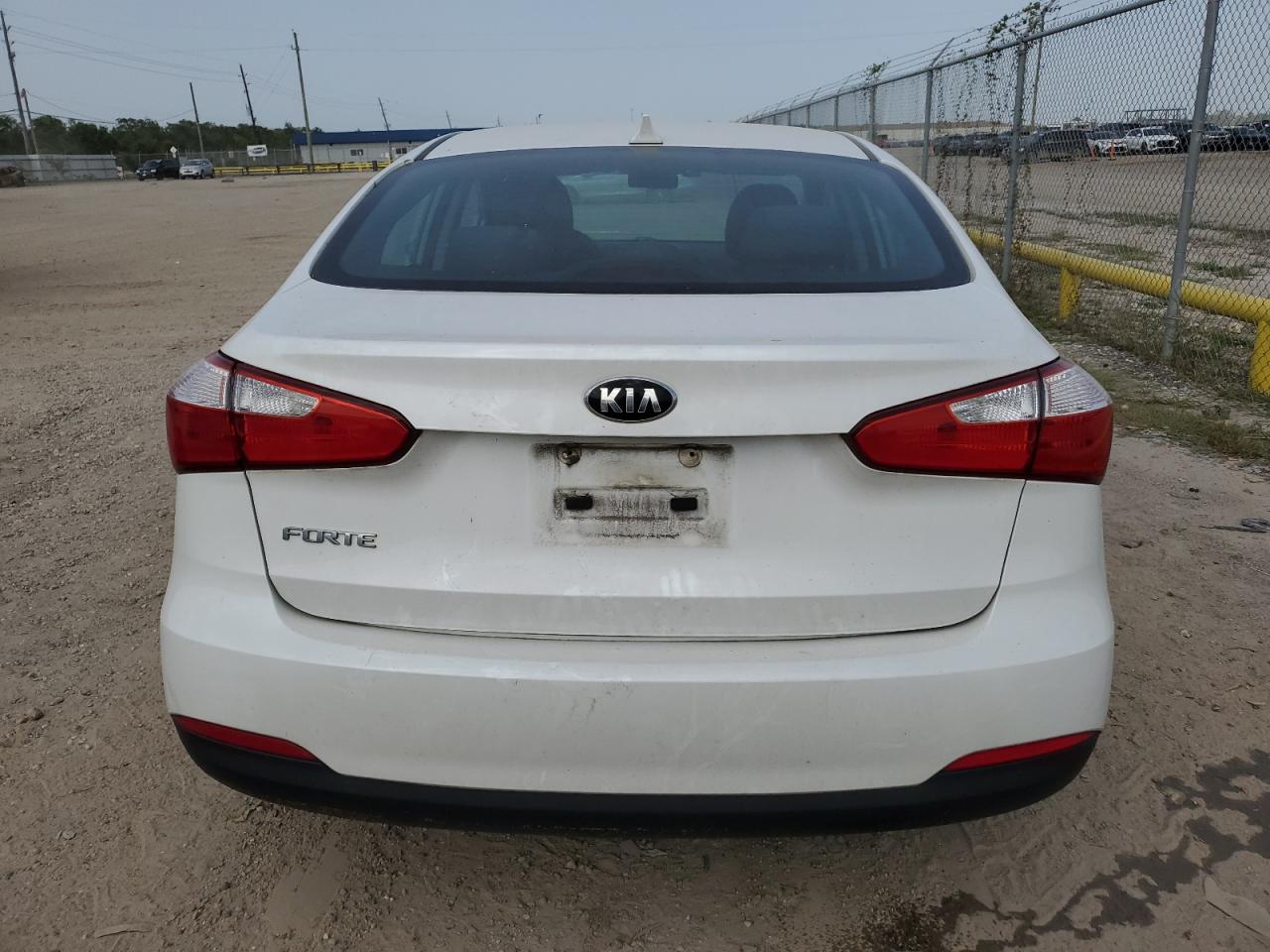 2015 Kia Forte Lx VIN: KNAFX4A60F5398576 Lot: 65687354