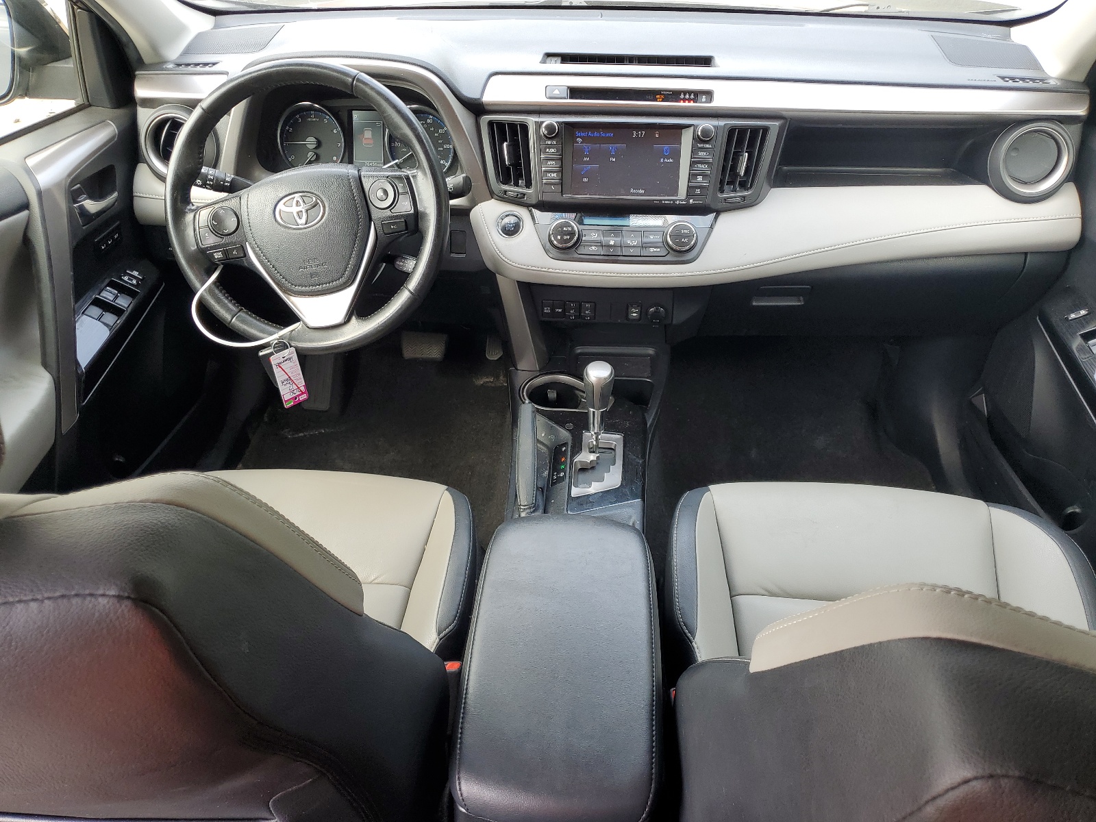 JTMDFREV2HJ715425 2017 Toyota Rav4 Limited