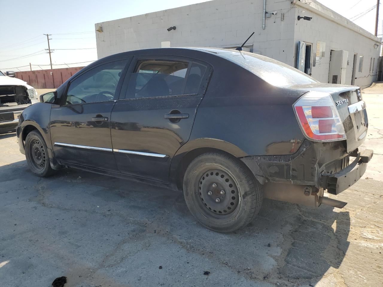 2010 Nissan Sentra - Image 2