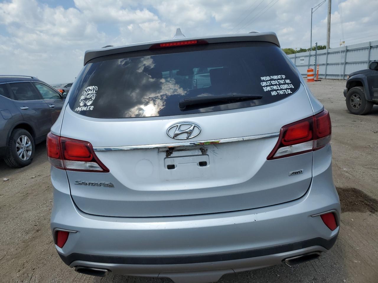 2017 Hyundai Santa Fe - Image 6