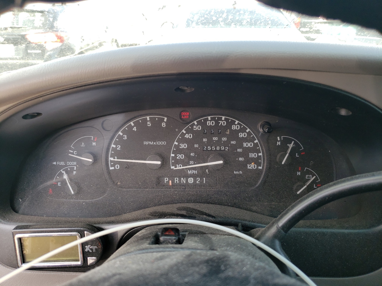 1FMZU34E5WZC24142 1998 Ford Explorer