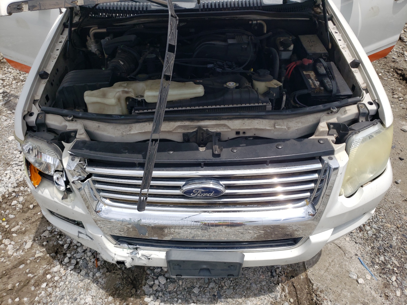 1FMEU73E98UA80067 2008 Ford Explorer Xlt