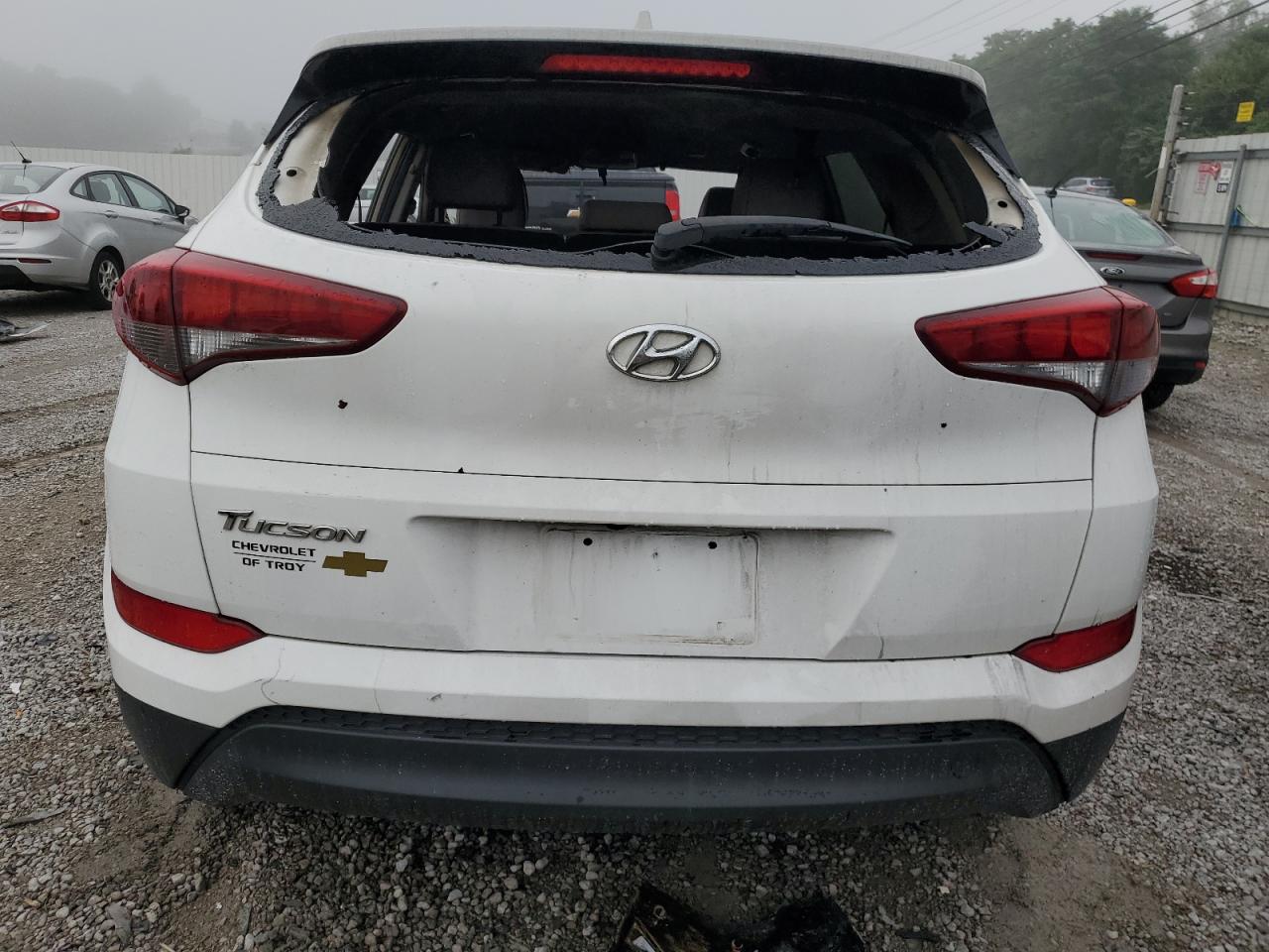 KM8J33A48JU627680 2018 Hyundai Tucson Sel