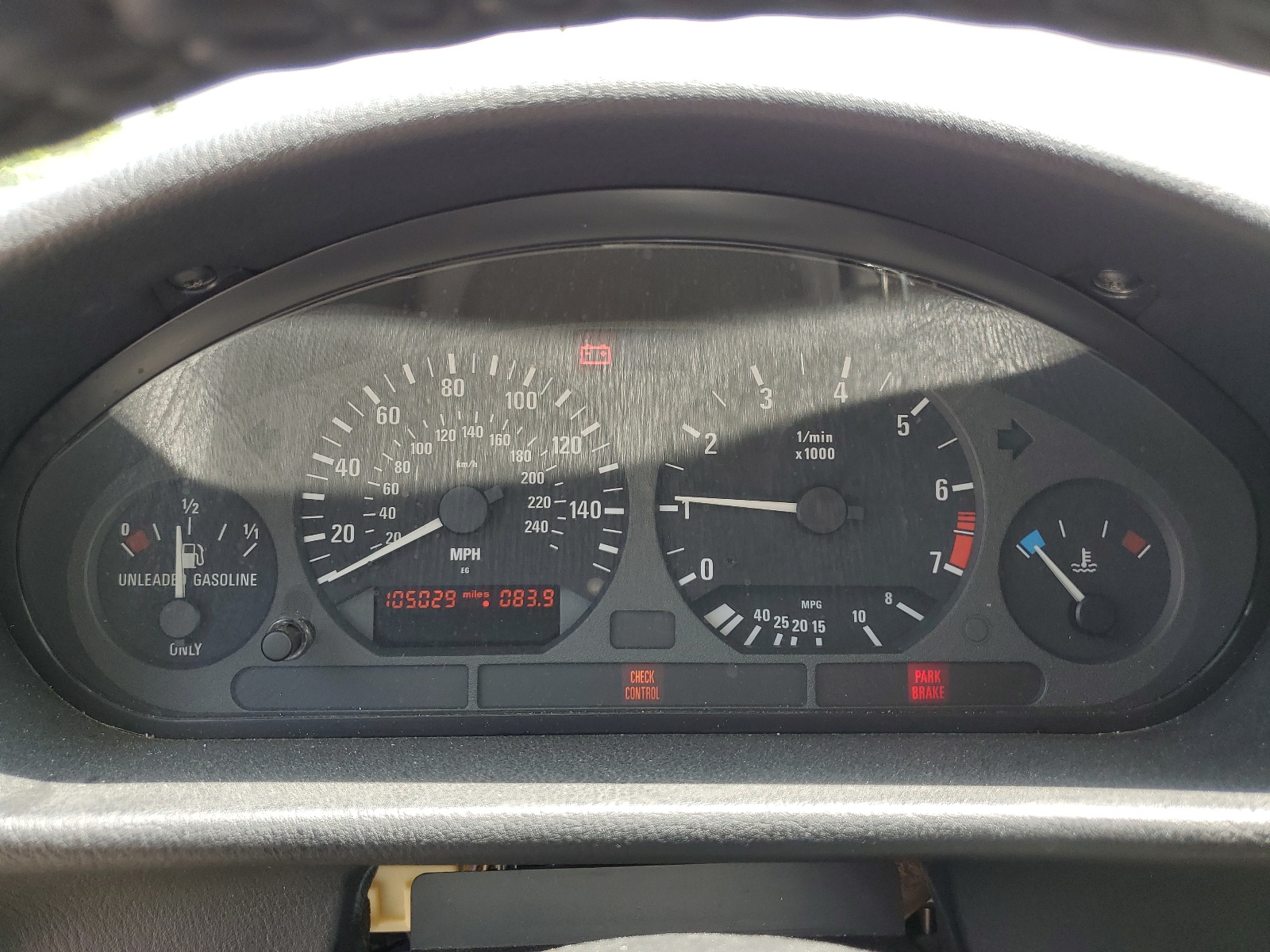 WBACD332XTAV17477 1996 BMW 328 I