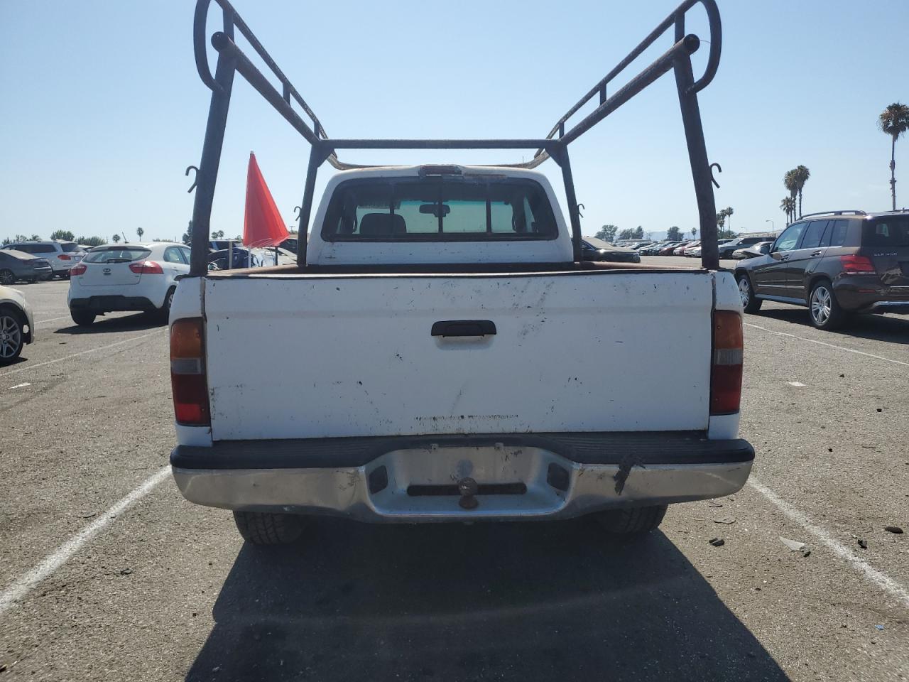 2000 Toyota Tacoma Xtracab Prerunner VIN: 4TASM92N7YZ657603 Lot: 64418144