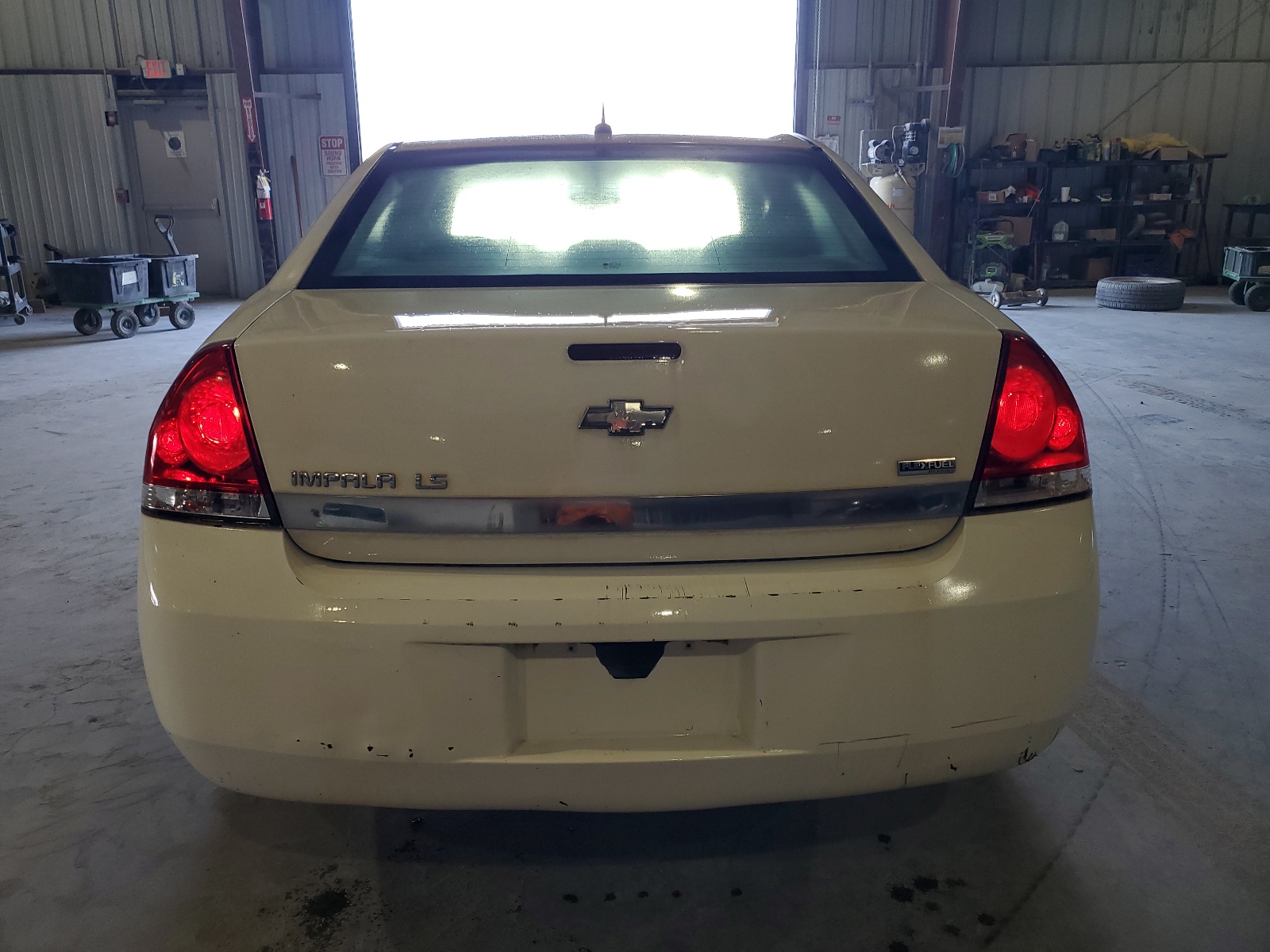 2G1WB58KX89119353 2008 Chevrolet Impala Ls