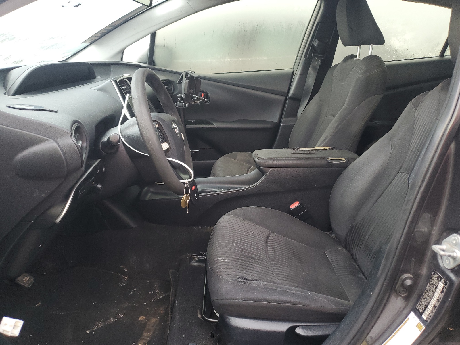 JTDKBRFUXG3515887 2016 Toyota Prius