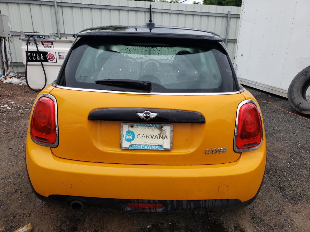 2016 Mini Cooper VIN: WMWXP5C54GT739621 Lot: 64010344