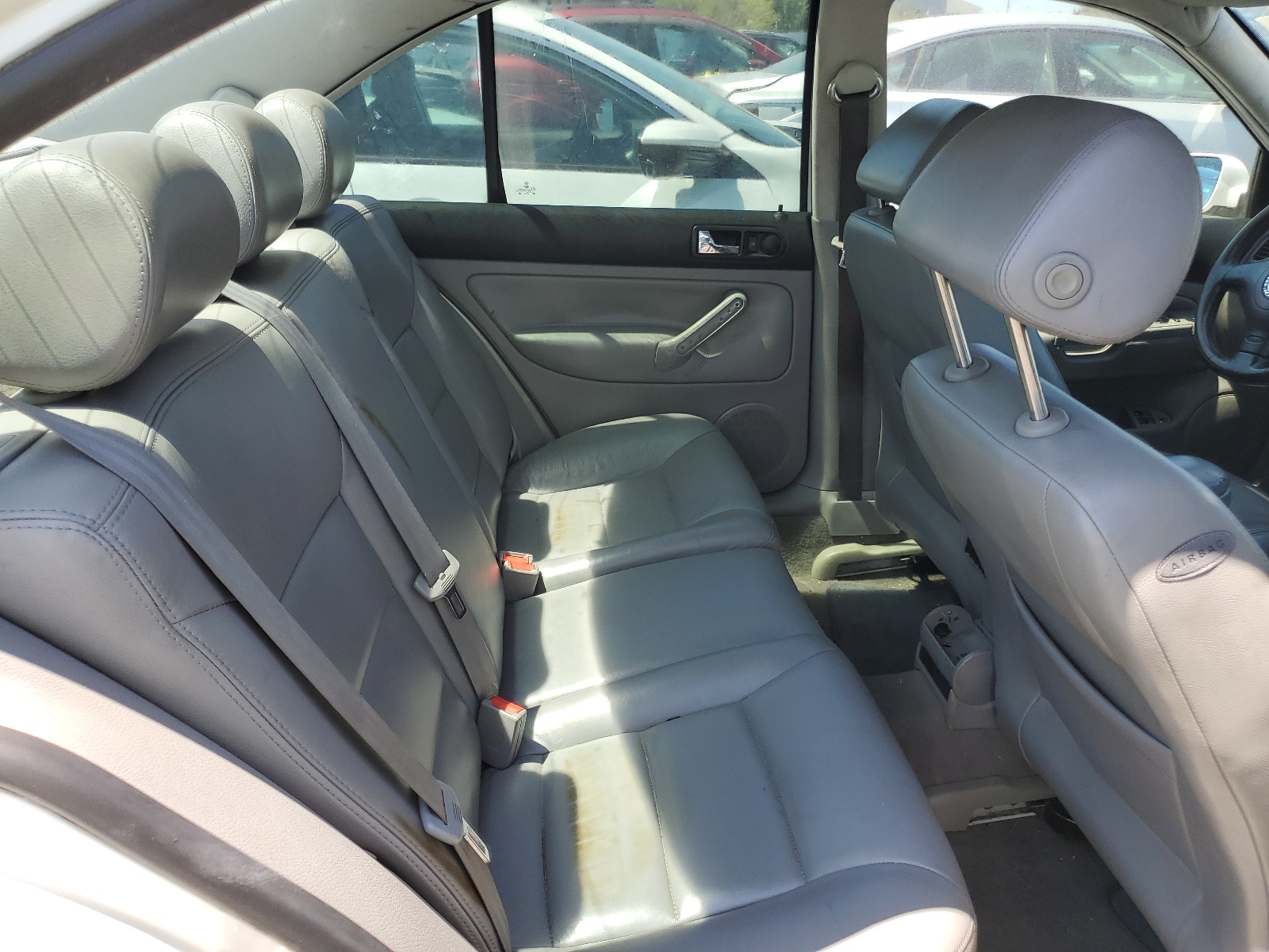 3VWTE29M8YM138035 2000 Volkswagen Jetta Glx