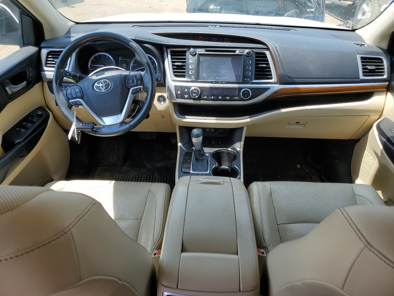 5TDDZRFH6JS828674 2018 Toyota Highlander Limited