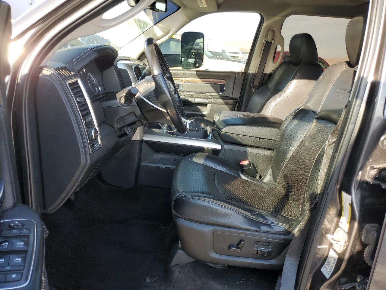 2017 Ram 3500 Laramie VIN: 3C63RRJL2HG737019 Lot: 60767664