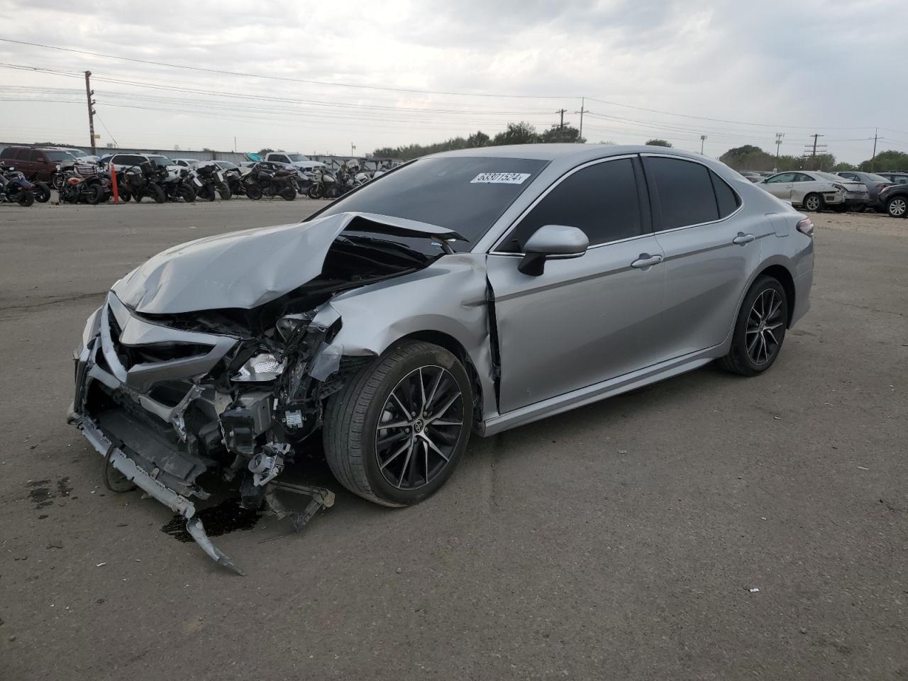 4T1G11BK0NU068522 2022 TOYOTA CAMRY - Image 1