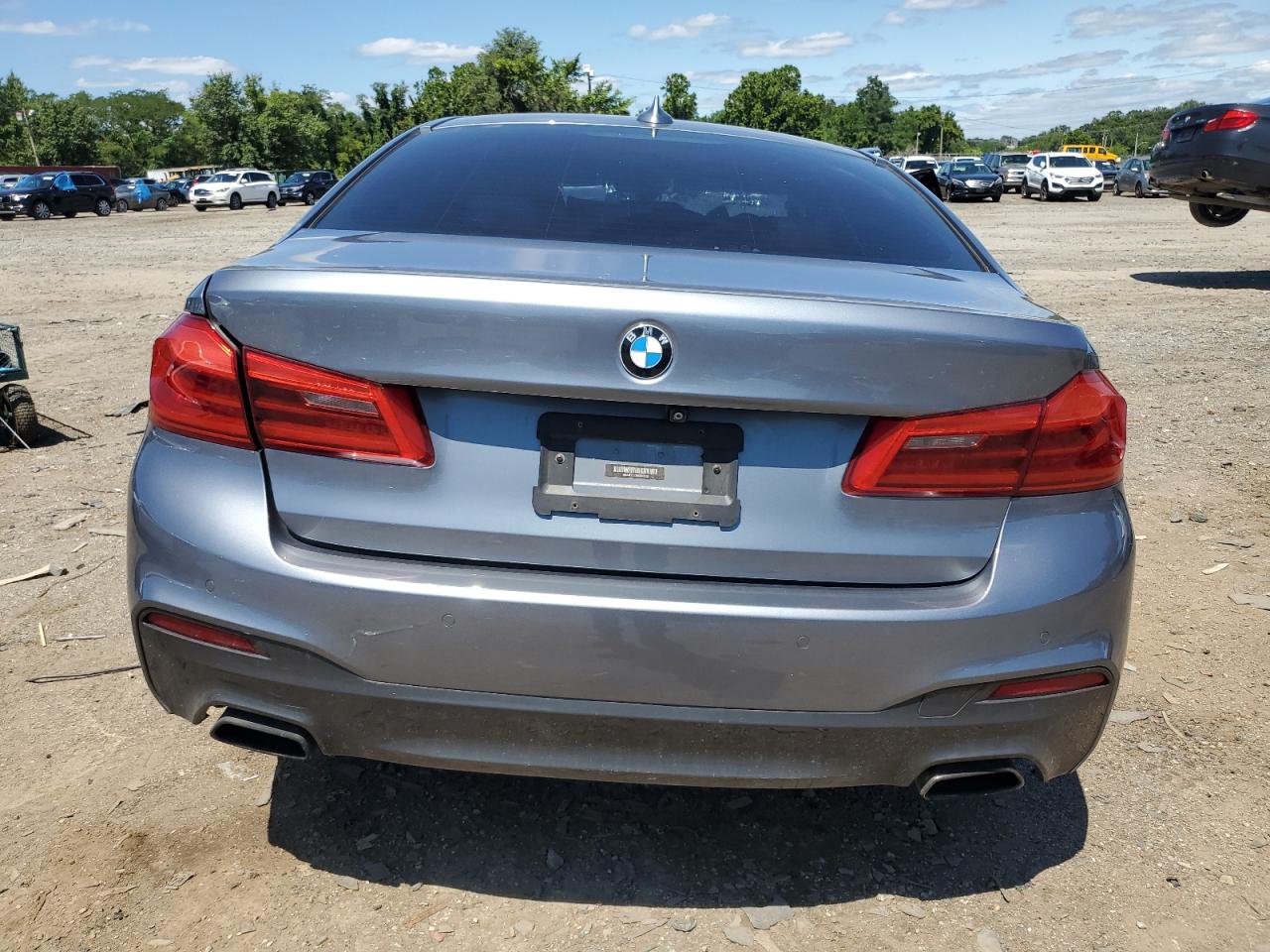 WBAJE7C33HG888280 2017 BMW 540 Xi