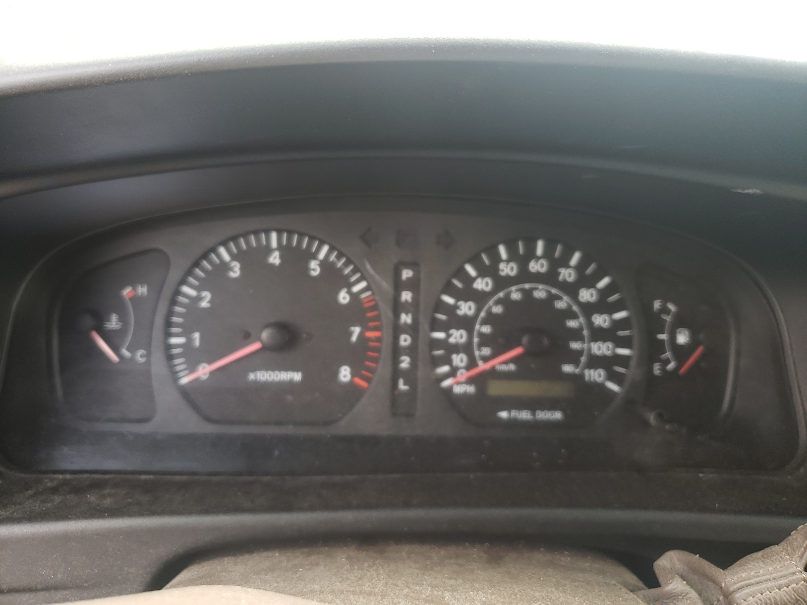 4T3ZF13C6WU069555 1998 Toyota Sienna Le