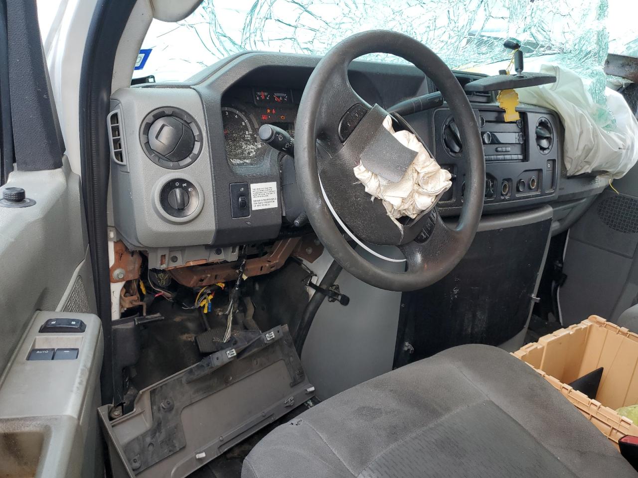 2016 Ford Econoline E450 Super Duty Cutaway Van VIN: 1FDXE4FS9GDC09106 Lot: 62586294