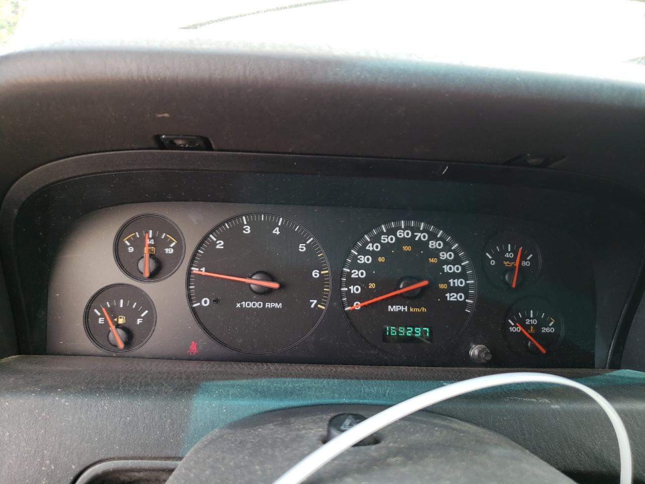 2000 Jeep Grand Cherokee Laredo VIN: 1J4GW48S5YC364946 Lot: 64217344