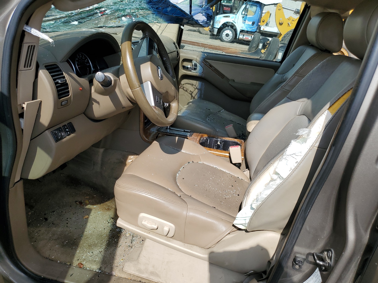 5N1AR18W45C728477 2005 Nissan Pathfinder Le