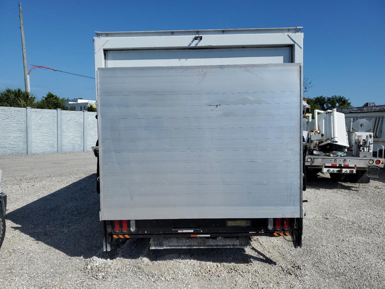 2015 Ford Econoline E350 Super Duty Cutaway Van VIN: 1FDWE3FL4FDA21929 Lot: 61838224