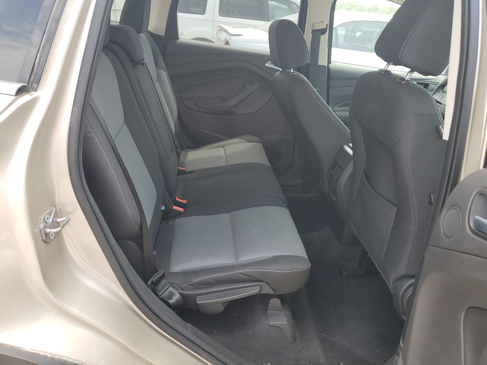 1FMCU0GD5HUC48013 2017 Ford Escape Se