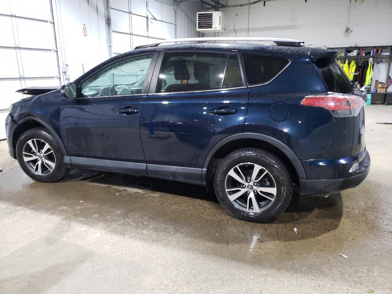 VIN 2T3RFREV3HW560892 2017 TOYOTA RAV4 no.2