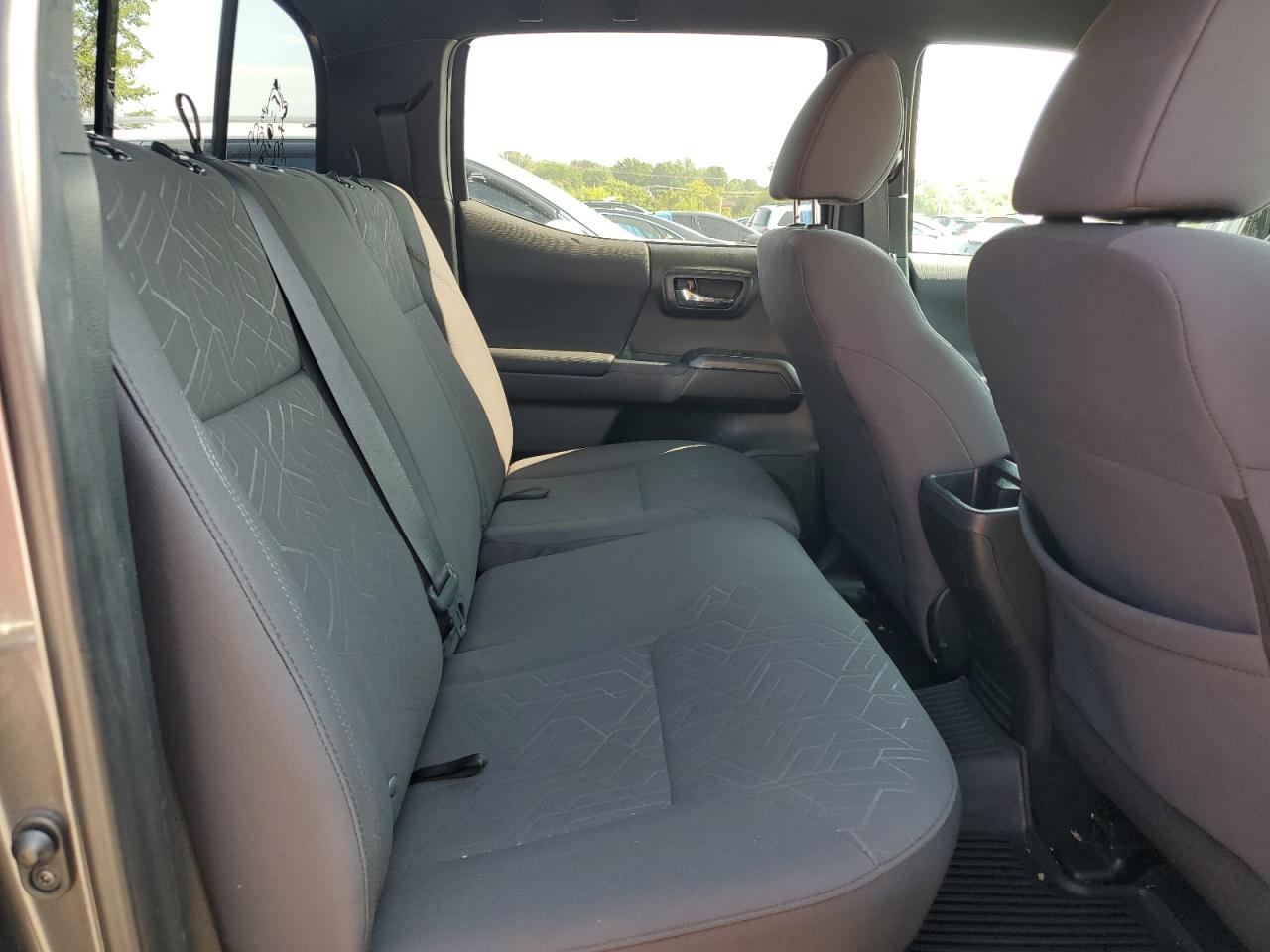 2018 Toyota Tacoma Double Cab VIN: 3TMDZ5BN4JM041176 Lot: 65587344